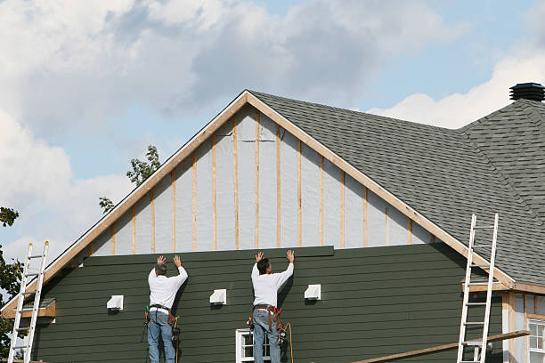 Professional Siding Installation technician working in Montgomery, MN